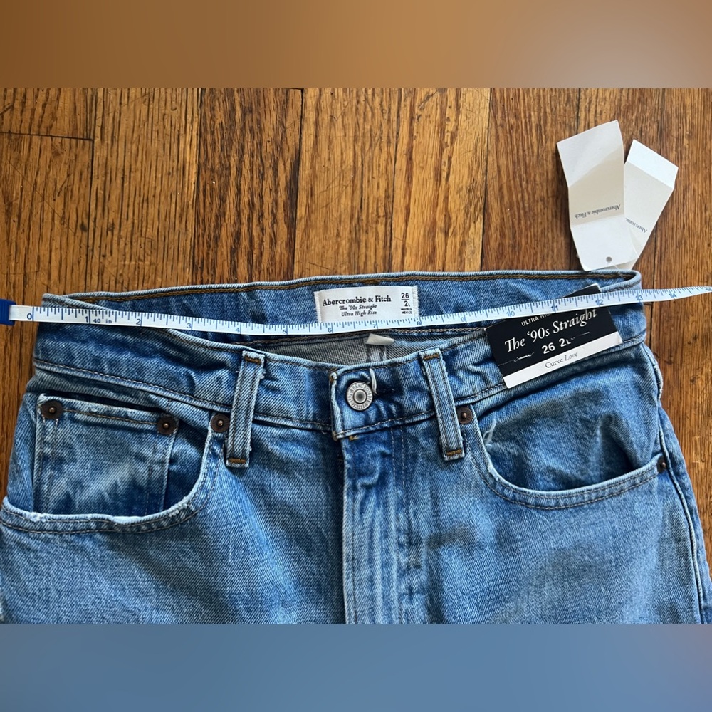 Abercrombie Fitch The 90s straight ultra high-rise Jeans. - Picture 5 of 9